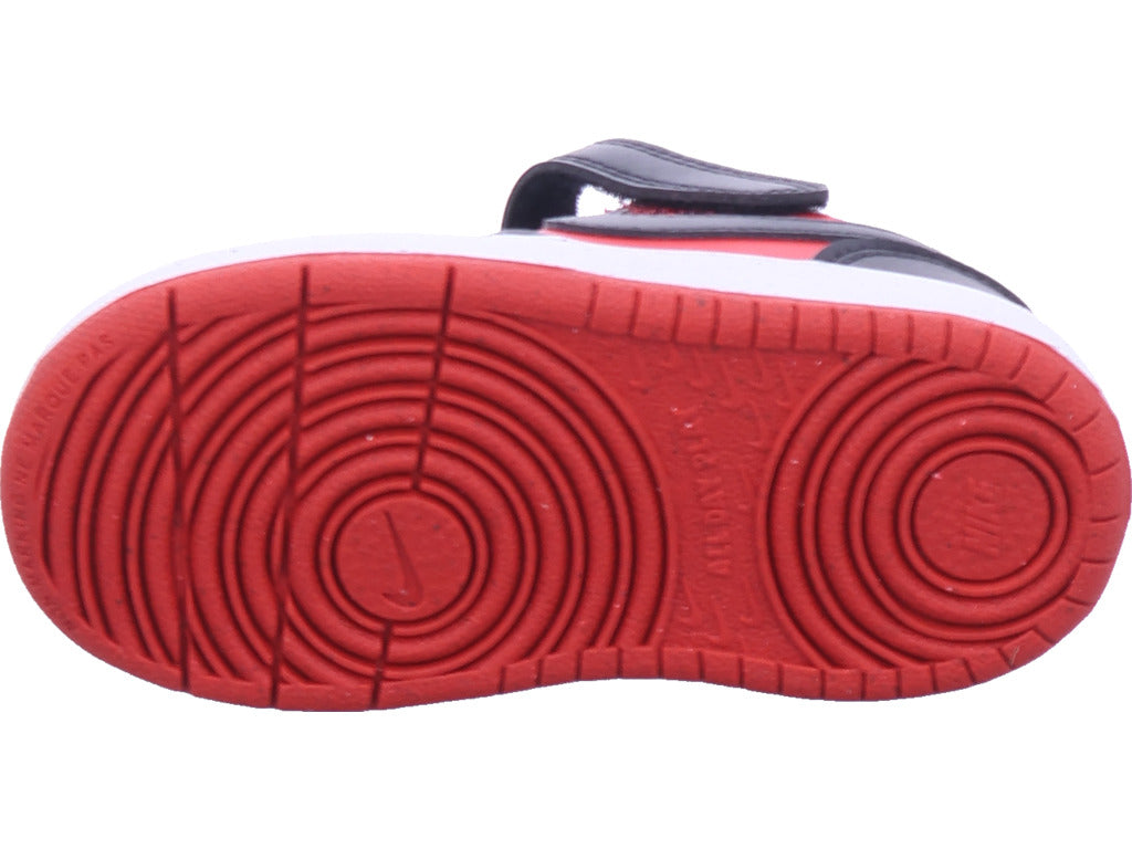 Chlapecké tenisky Nike v červené barvě