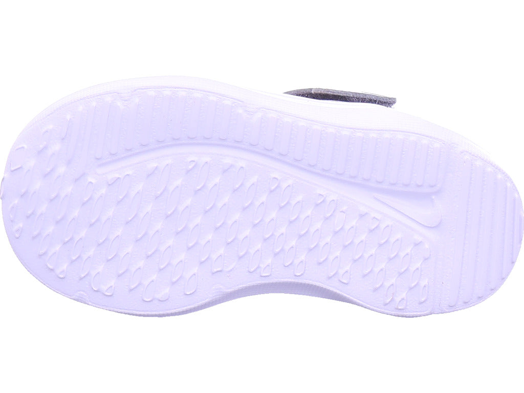 Chlapecké tenisky Nike Cosmic Runner v šedé barvě