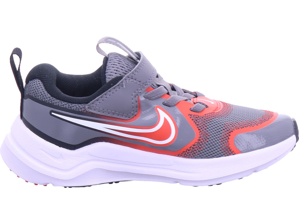 Nike boys' sports shoes in grey