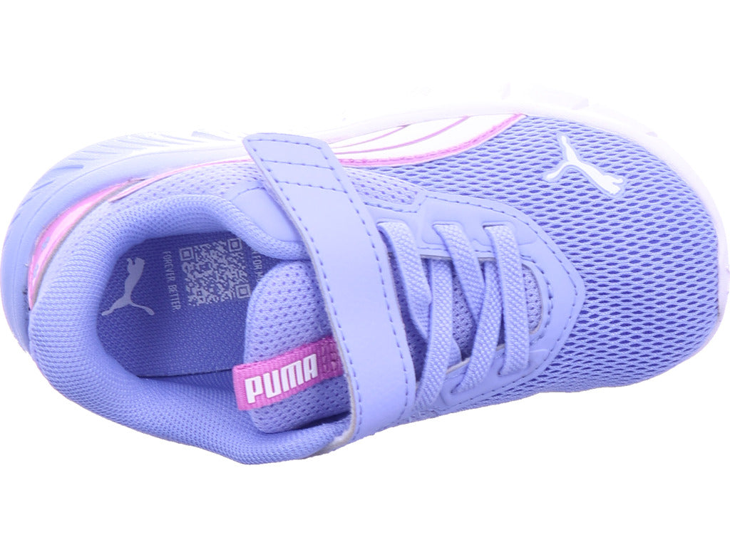 Puma girls' sports shoe in light blue
