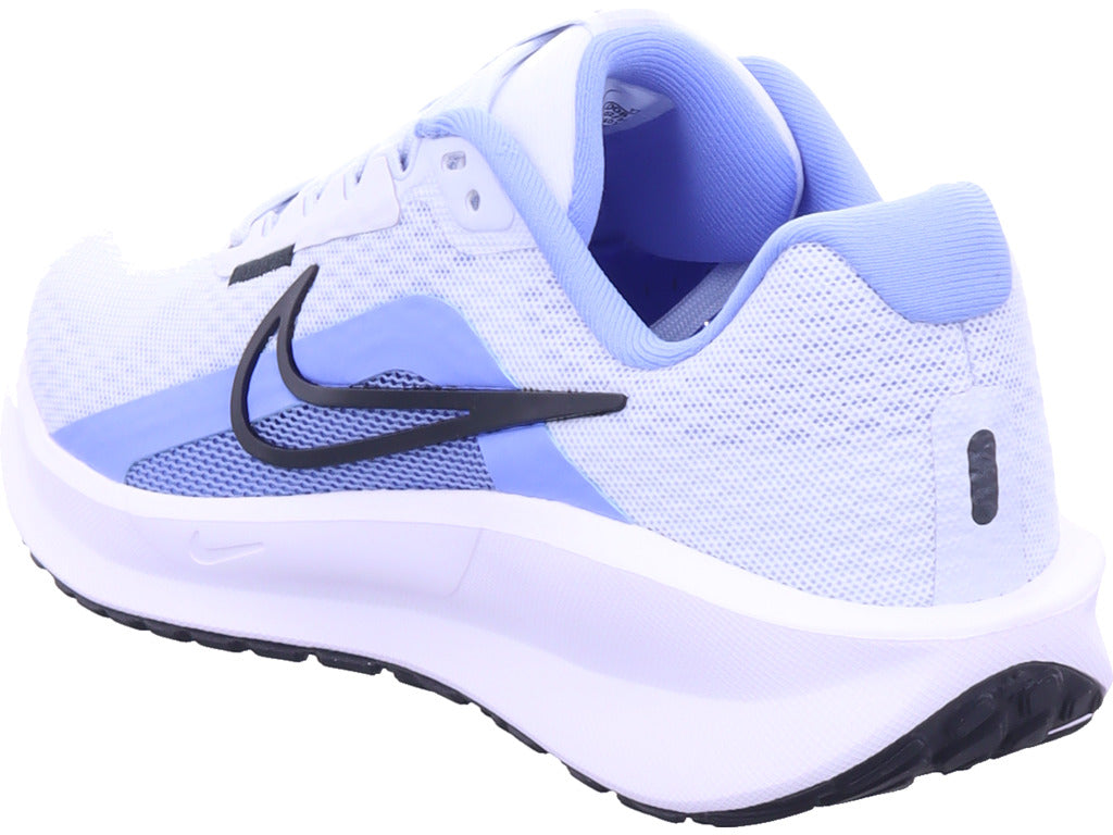 Nike Damen   in grau